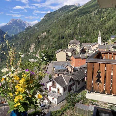 Bel Appartement 2.5 Pieces Avec Balcon, Magnifique Vue Sur Le Glacier Des Grands Finhaut المظهر الخارجي الصورة